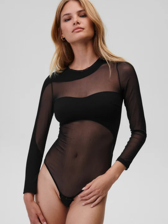 UNDRESS CODE